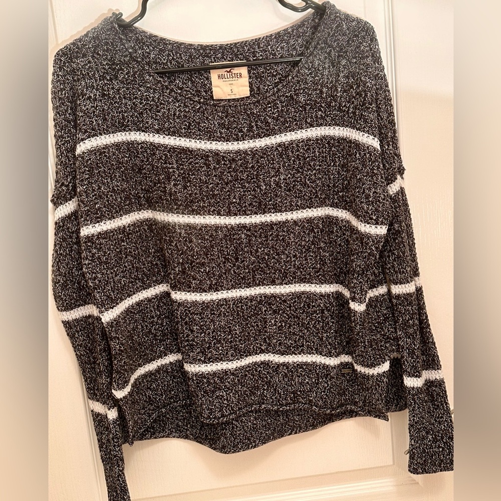Hollister Monochrome Oversized Knit Pullover Sweater Ladies small
